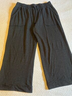 Wonderly Wide Leg Capri Pant